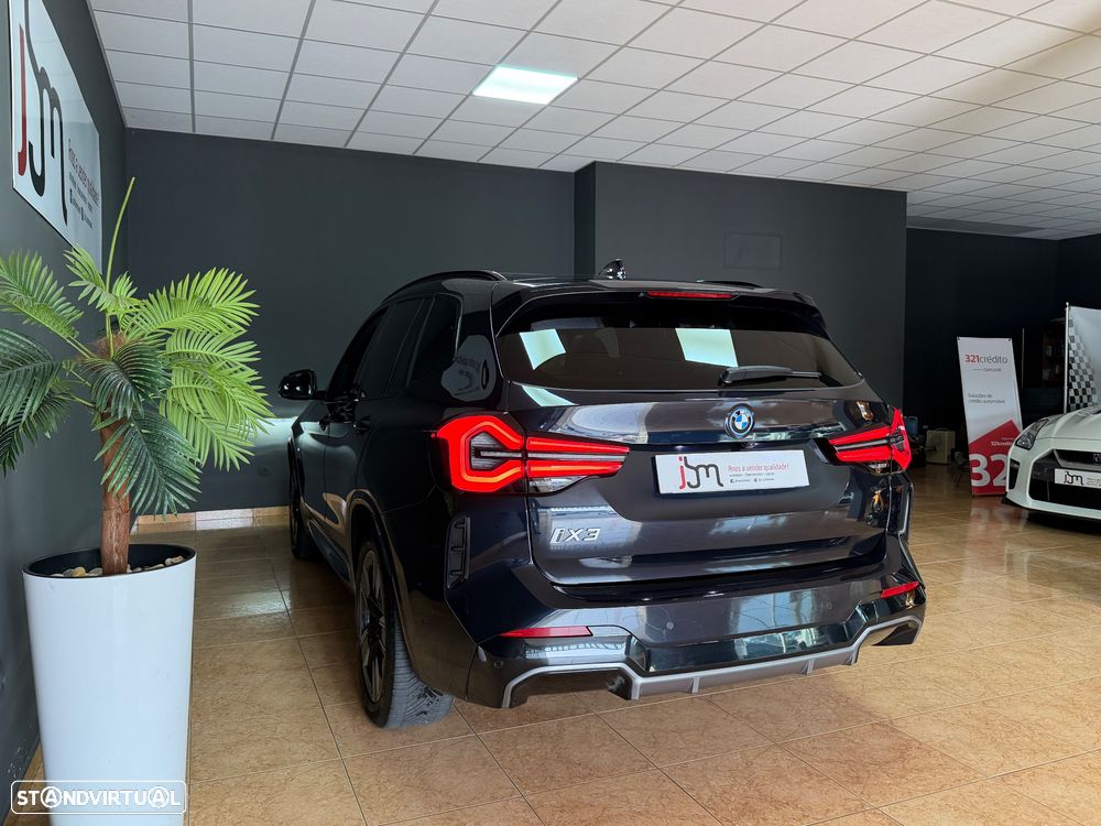BMW iX3 M Sport Impressive - 9