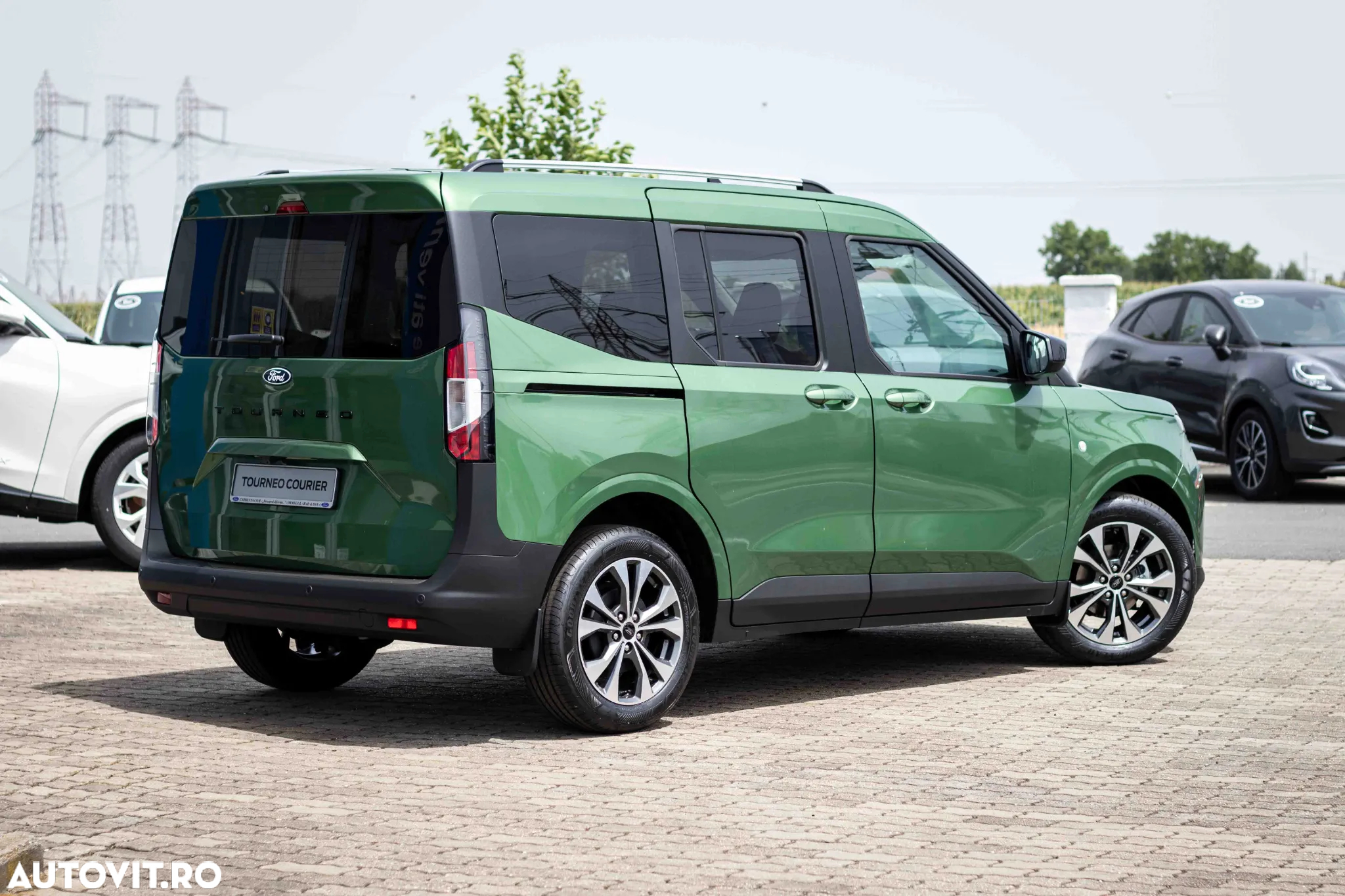 Ford Tourneo Courier 1.0 EcoBoost Titanium - 13