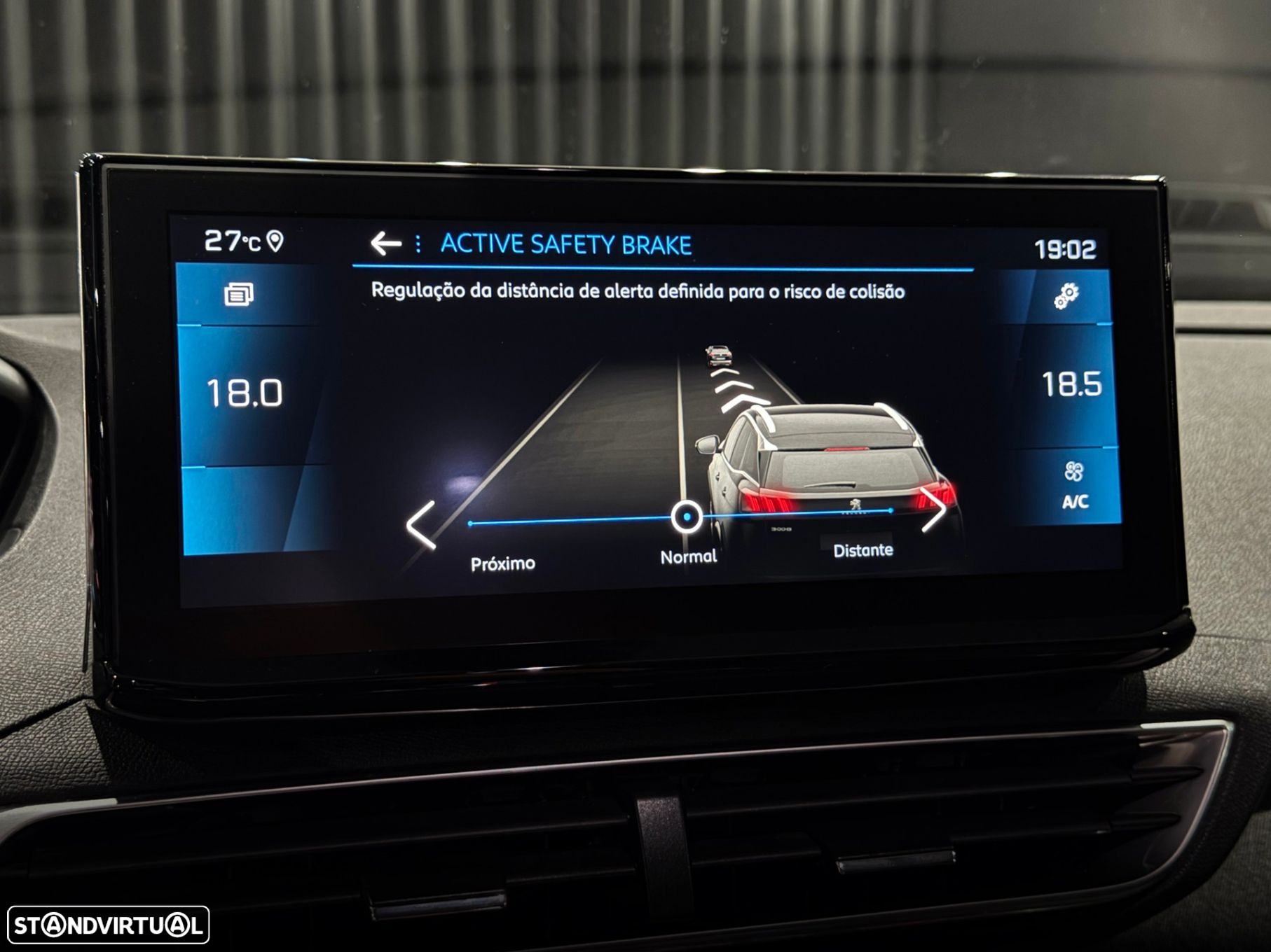 Peugeot 3008 1.5 BlueHDi Allure Pack EAT8 - 24