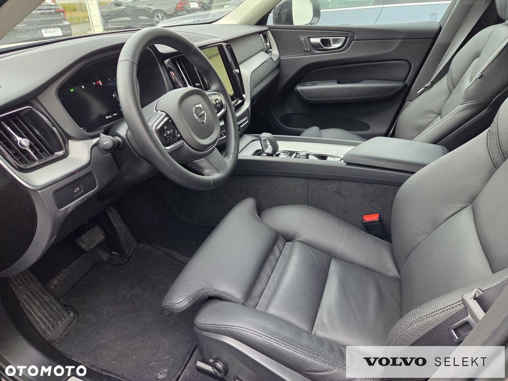 Volvo XC 60 B5 B AWD Plus Dark - 10
