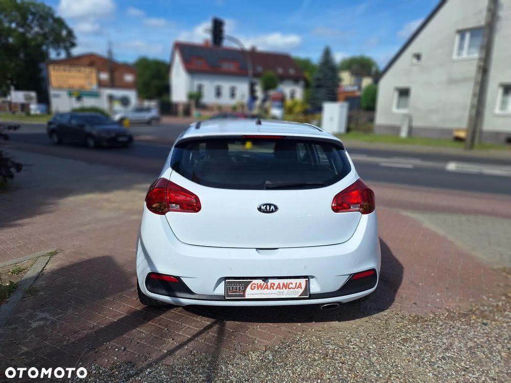 Kia Ceed 1.4 CVVT Attract - 12