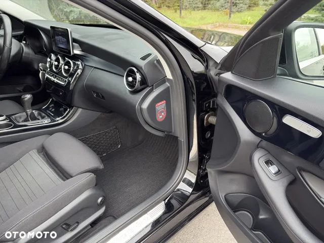 Mercedes-Benz Klasa C 180 (BlueEFFICIENCY) - 15