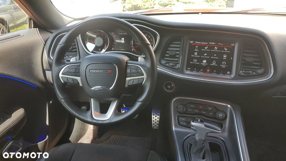 Dodge Challenger 6.4 Scat Pack - 13