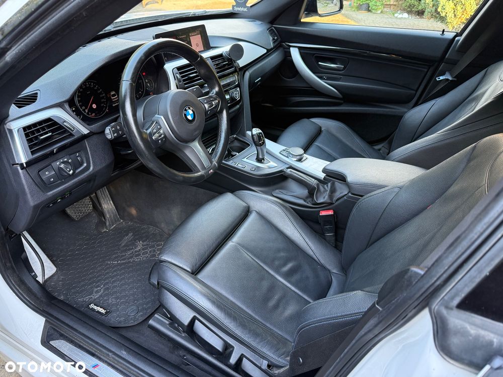 BMW 3GT 320d xDrive M Sport - 16