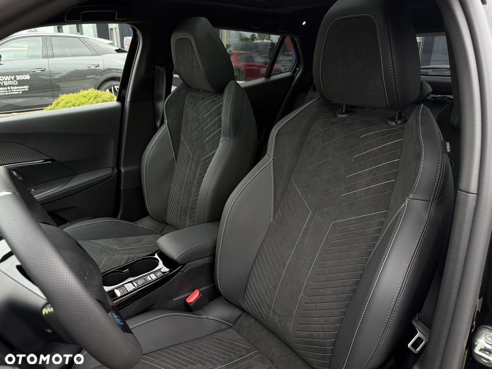 Peugeot 2008 - 12