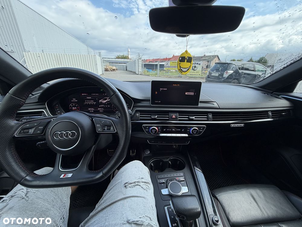 Audi A4 Avant - 8