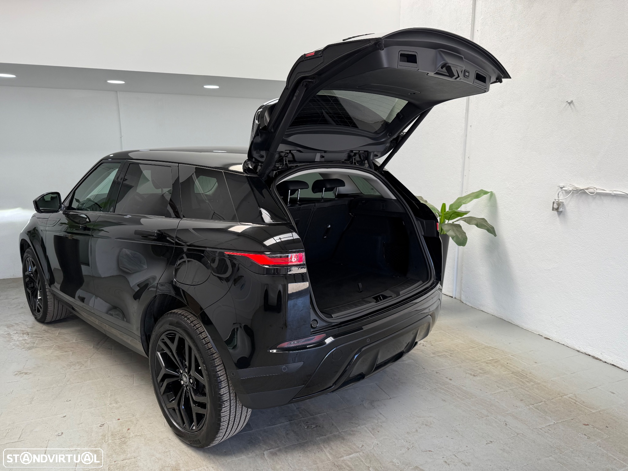 Land Rover Range Rover Evoque 1.5 P300e AWD R-Dynamic HSE Auto - 27