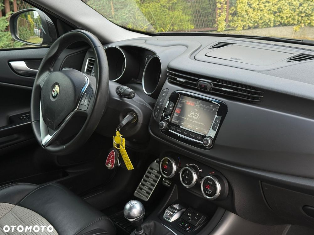 Alfa Romeo Giulietta 1.4 TB 16V Multiair Collezione - 12