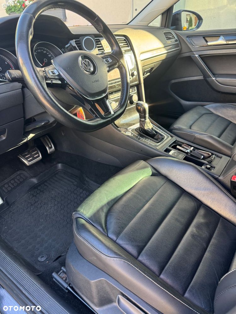 Volkswagen Golf 1.2 TSI Trendline DSG - 8