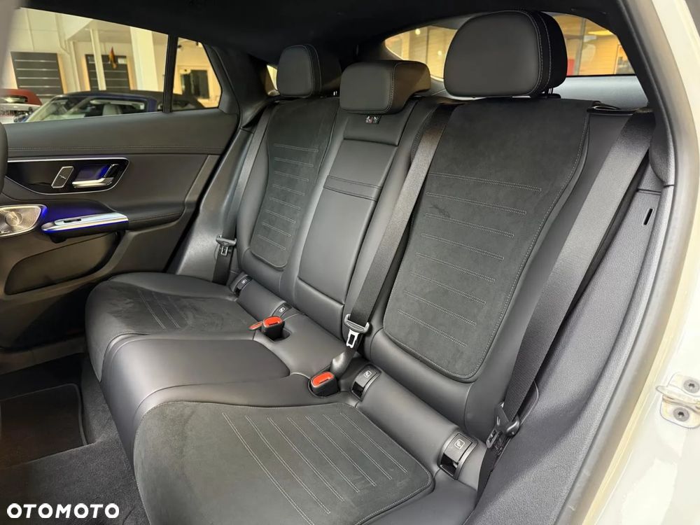 Mercedes-Benz GLC 200 mHEV 4-Matic AMG Line - 24