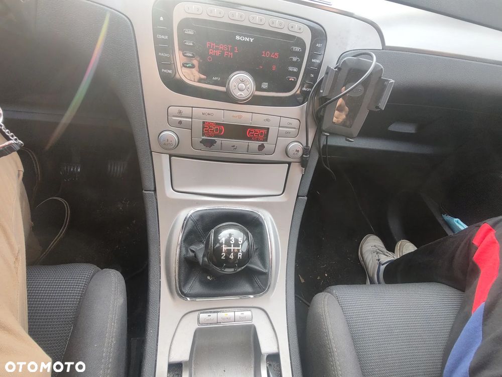 Ford S-Max 2.0 Titanium - 13