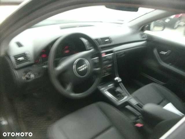 Audi A4 Limousine - 5