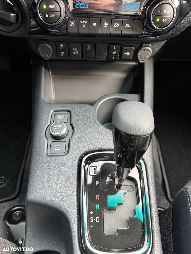 Toyota Hilux 4x4 Double Cab MHEV Autm. Invincible - 18
