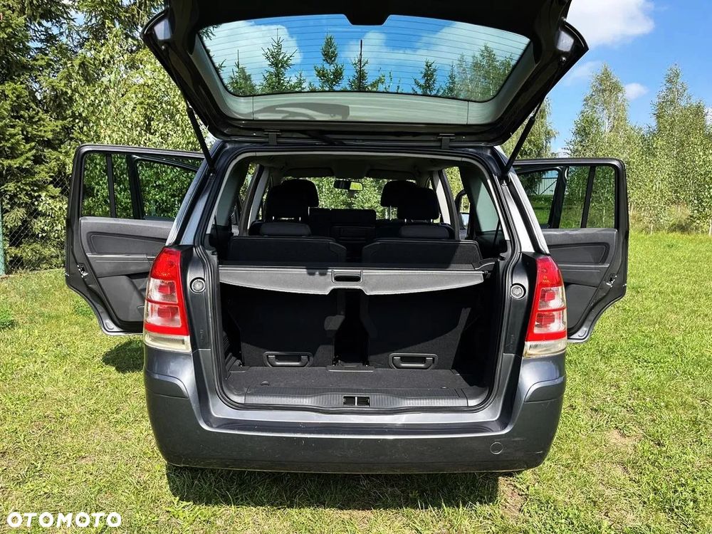 Opel Zafira - 10