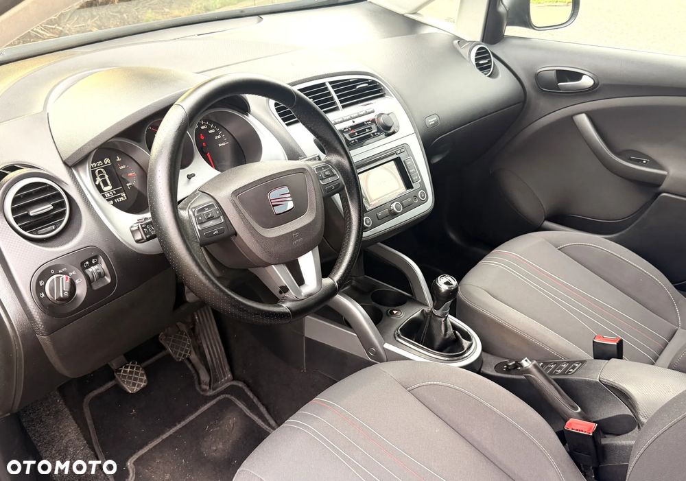 Seat Altea 1.6 TDI DPF CR Reference Copa - 23