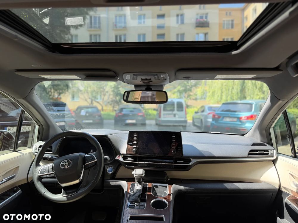 Toyota Sienna - 10