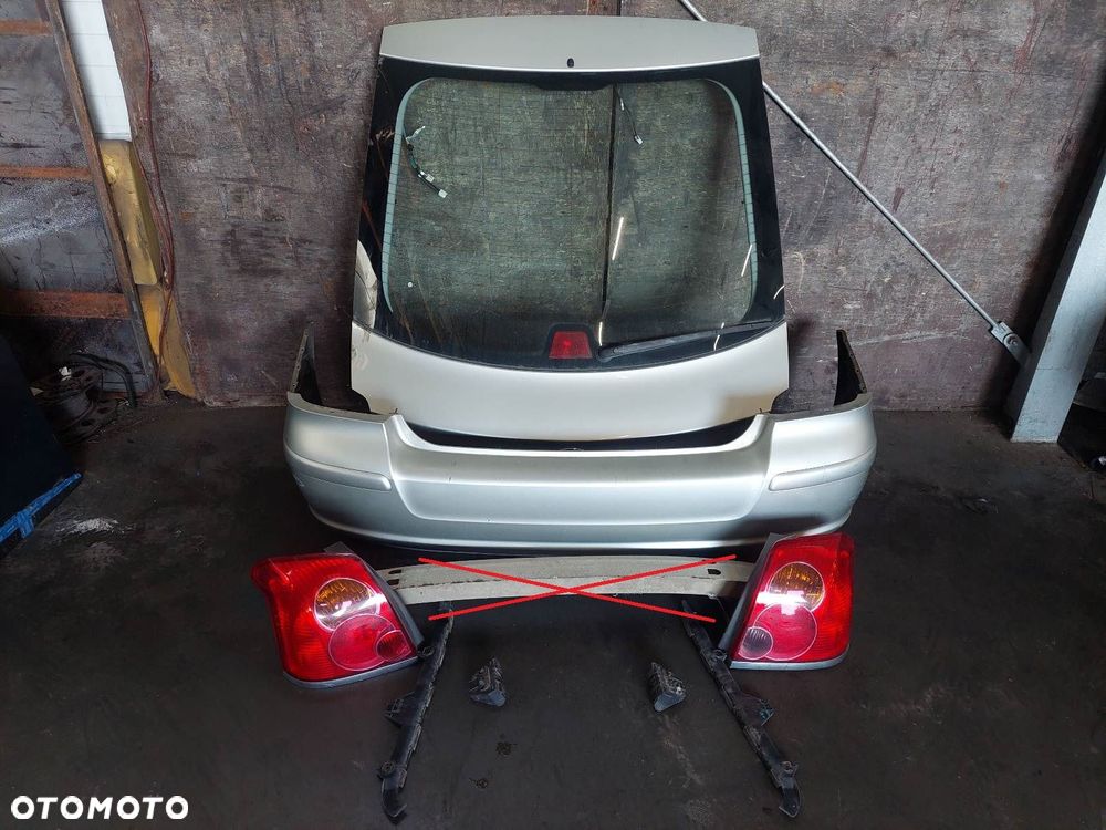 KOMPLETNY TYŁ KLAPA ZDERZAK LAMPY TYŁ TOYOTA AVENSIS T25 1C0 - 1