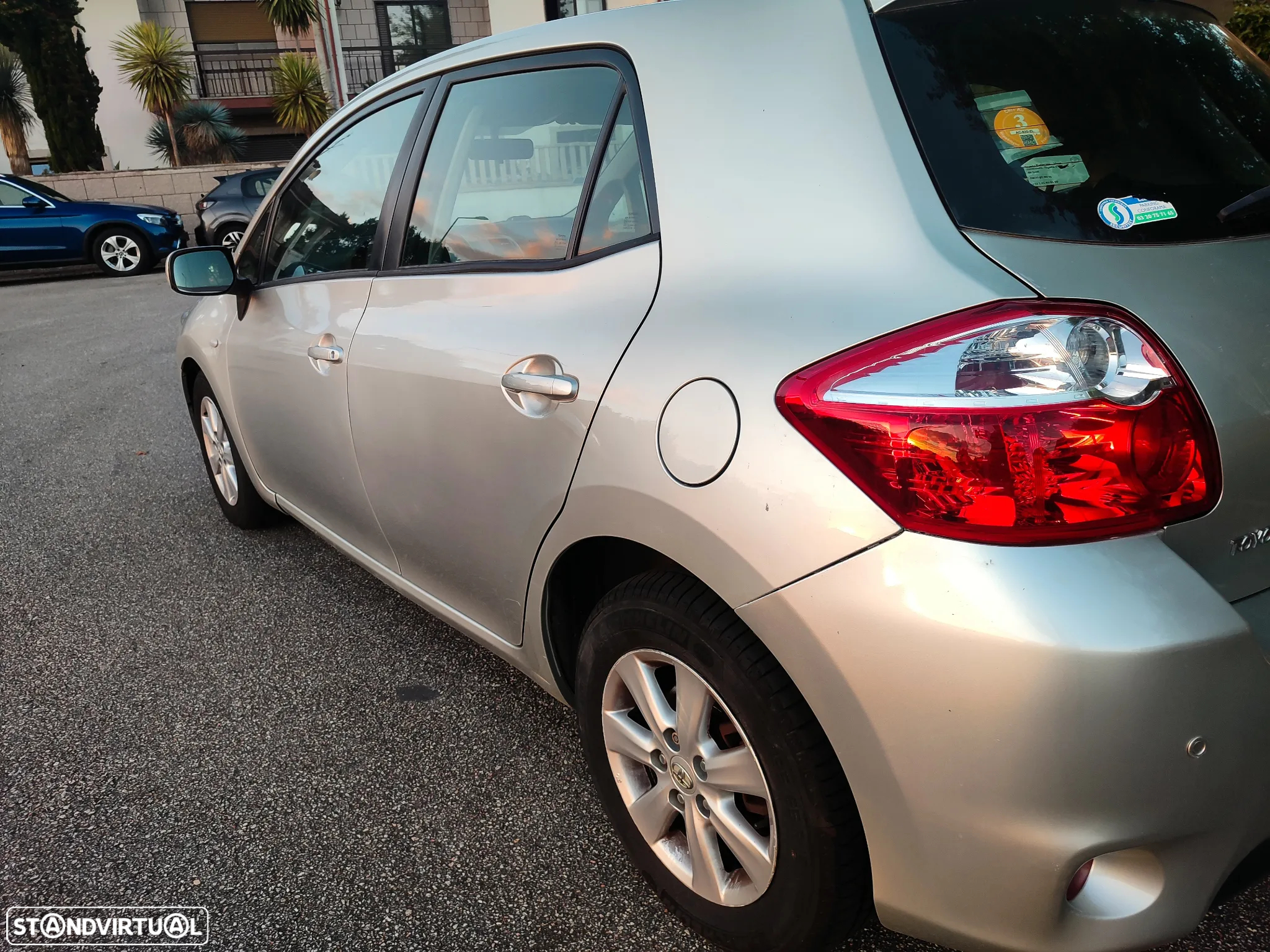 Toyota Auris 1.4 D-4D Gold Edition - 4
