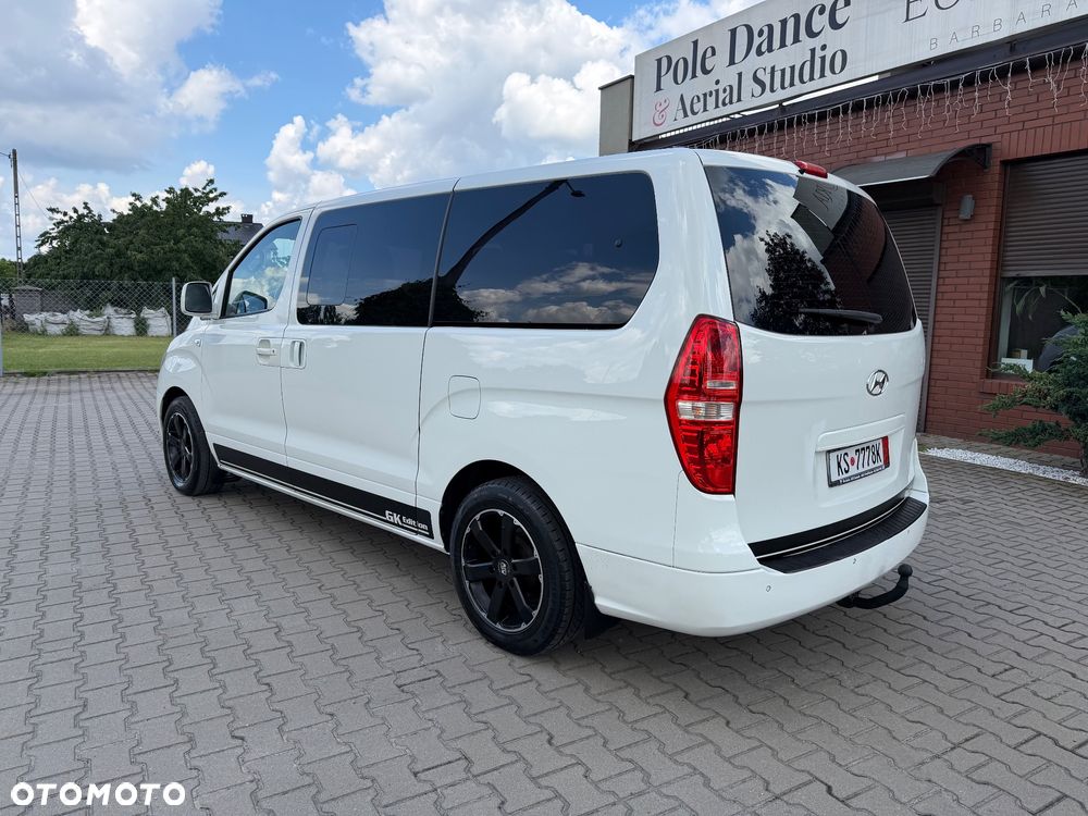 Hyundai H-1 Cargo teilverglast HK - 13