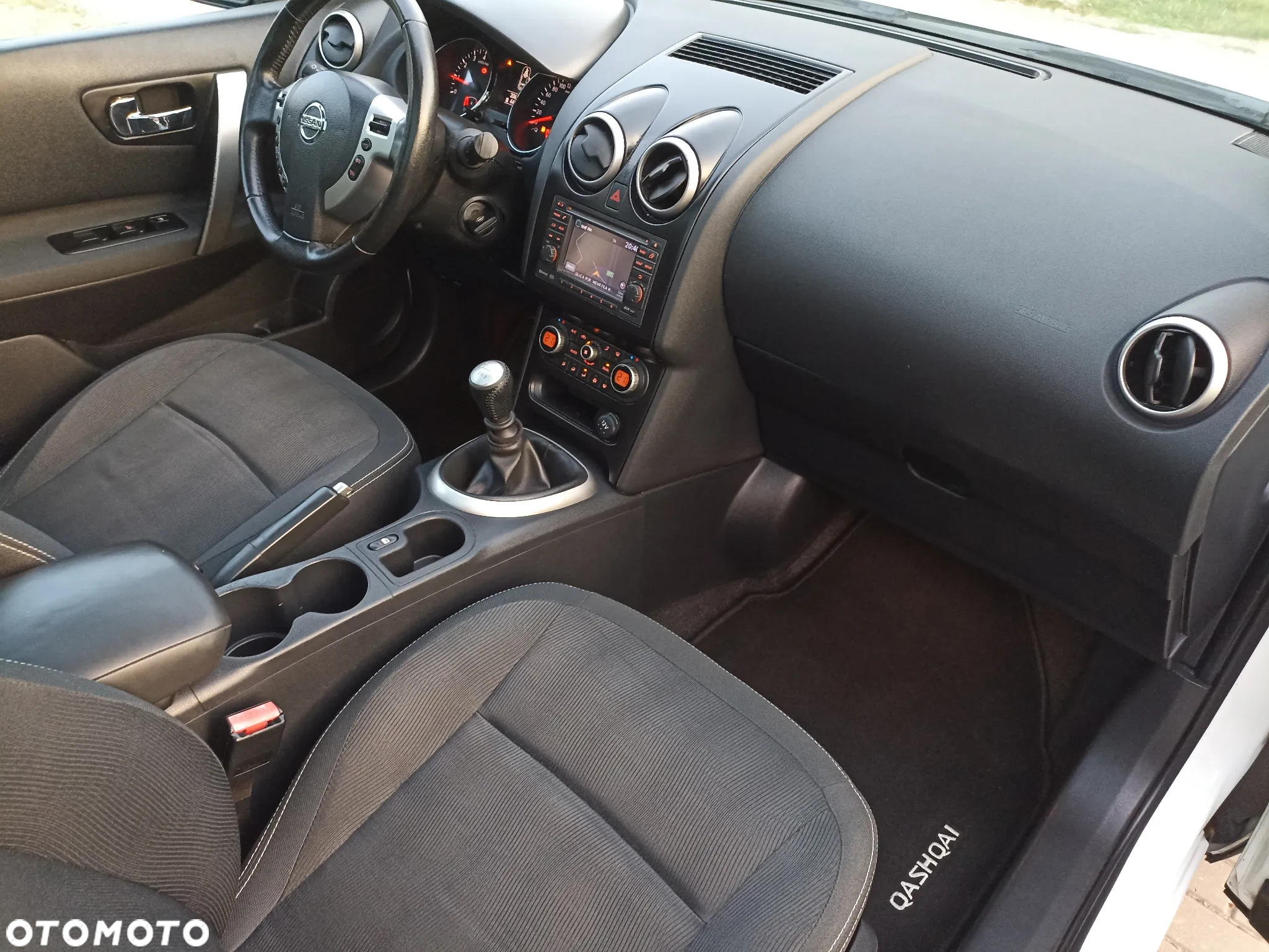 Nissan Qashqai 2.0 tekna - 25