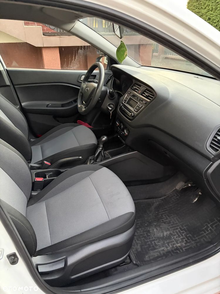 Hyundai i20 1.2 Comfort - 8
