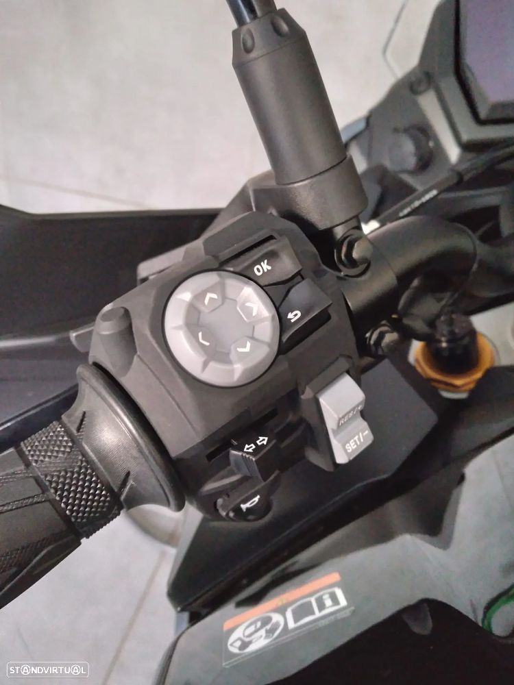 Suzuki GSX SUZUKI GSX-S1000X - 17