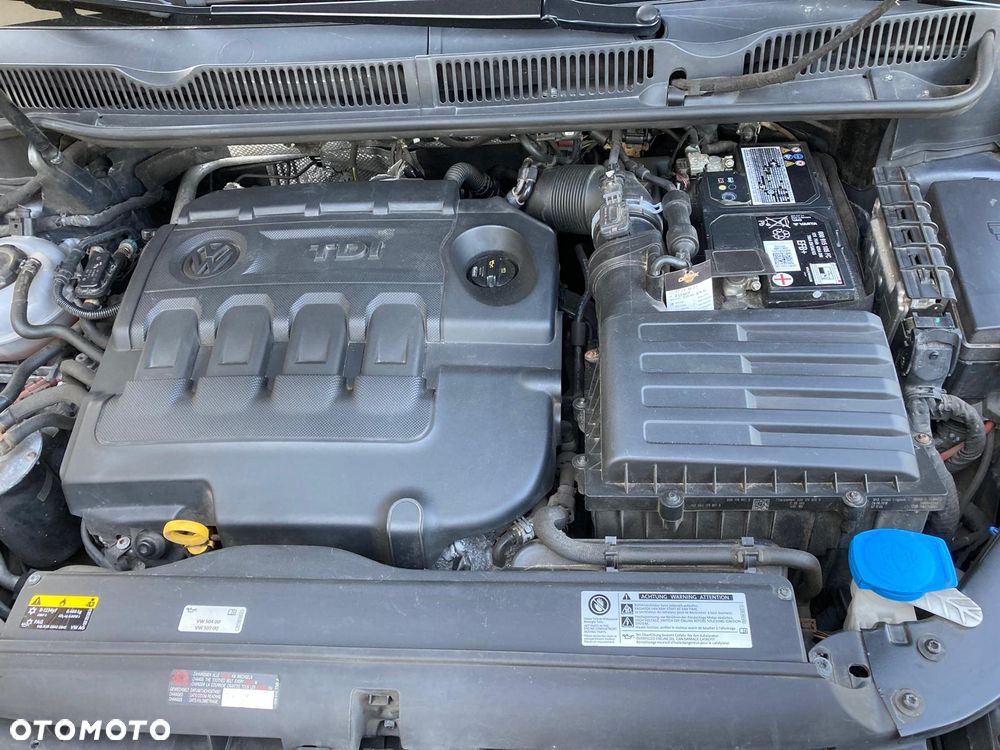 Volkswagen Touran - 14