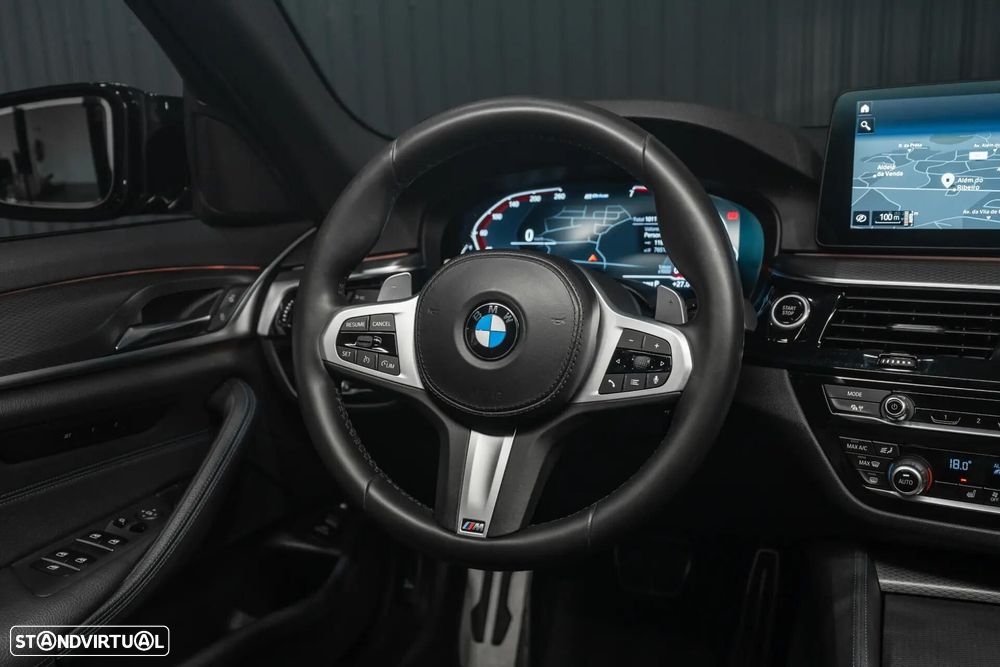 BMW 530 e Pack Desportivo M - 10
