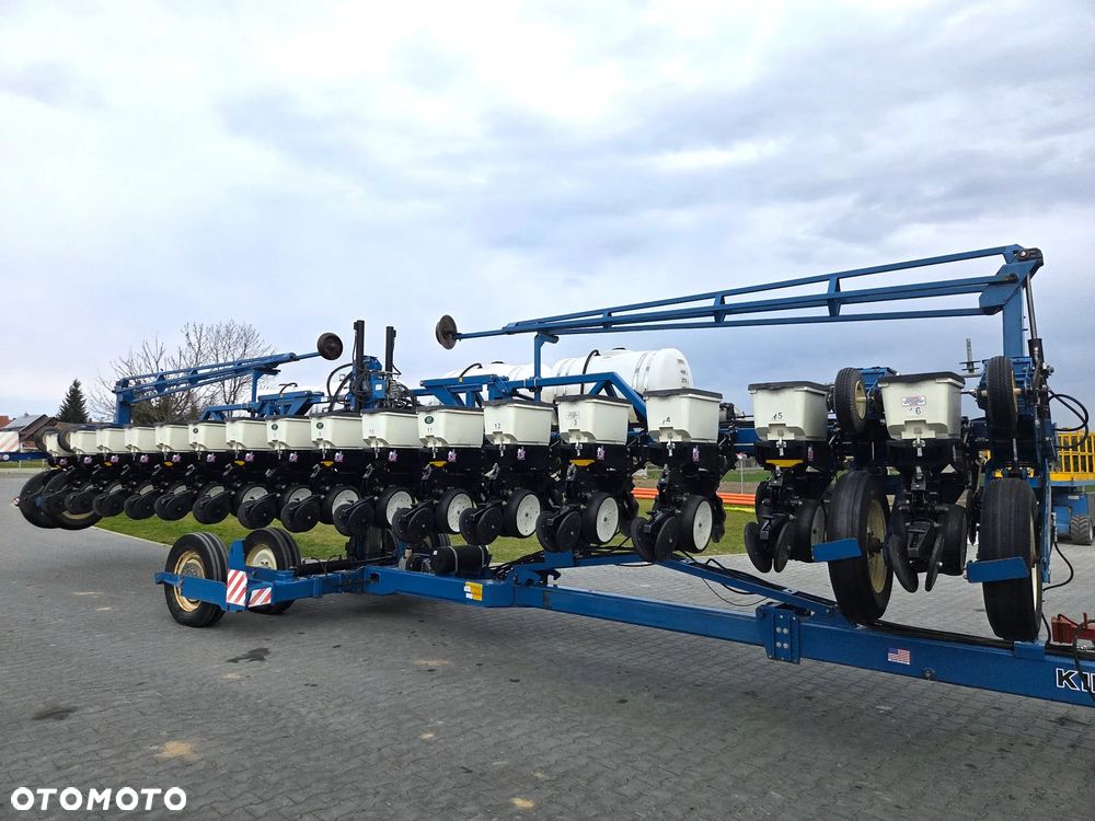 Inny Siewnik Kinze 3600 16 rzędowy, 2012 Rok, Stan Idealny - 15