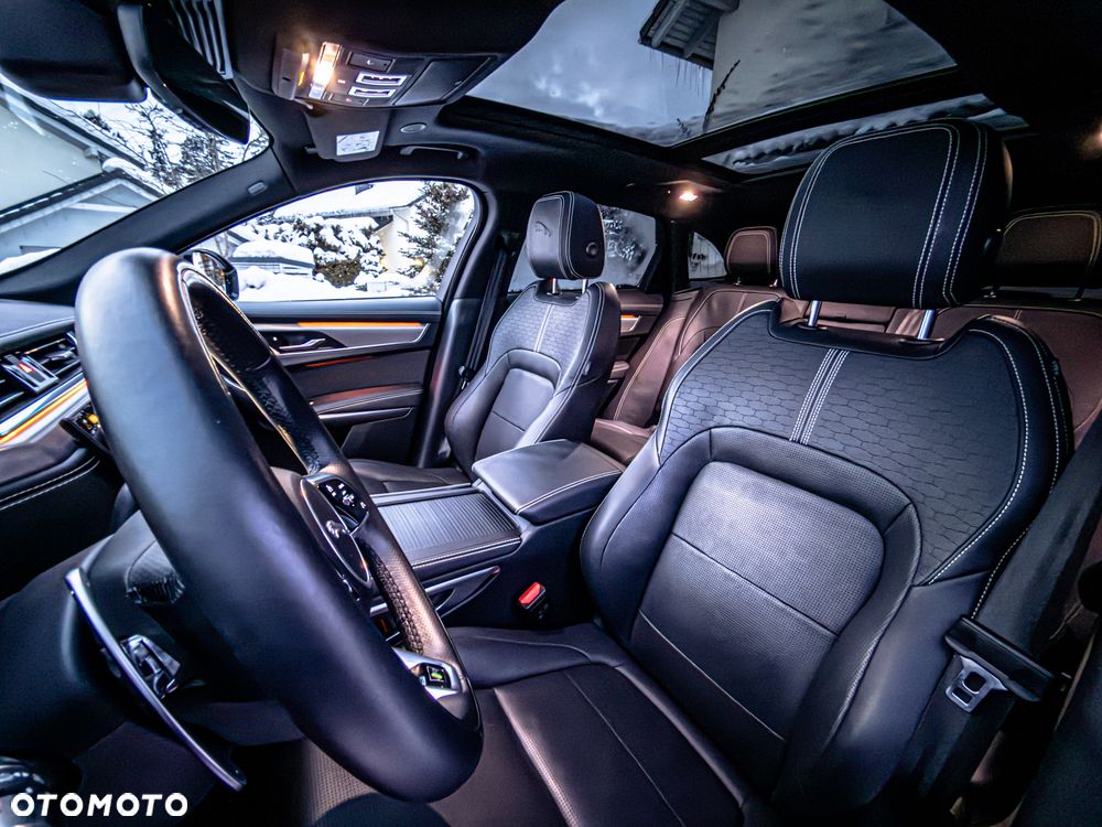 Jaguar F-Pace P400 AWD R-Dynamic S - 34