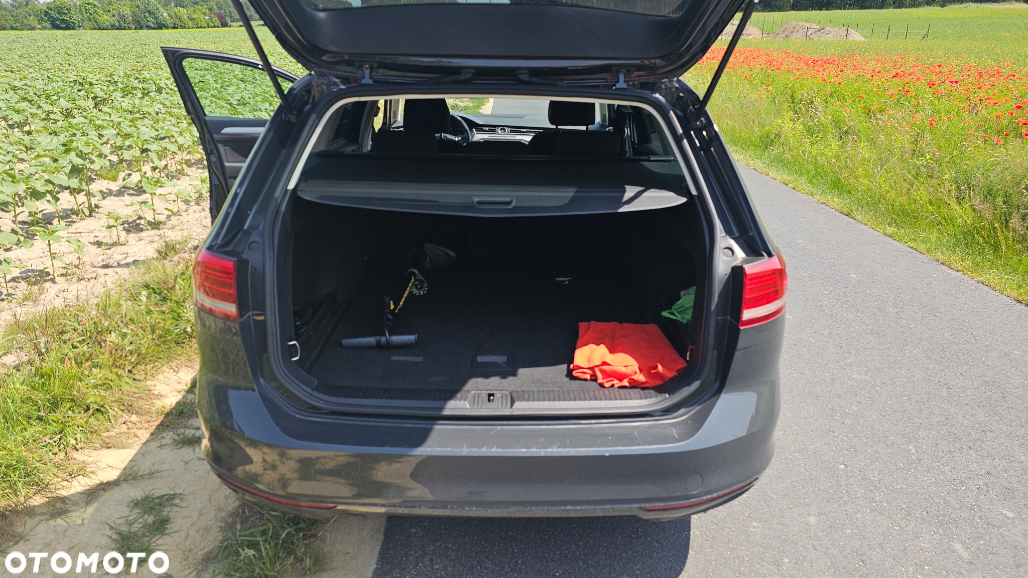 Volkswagen Passat 2.0 TDI SCR Trendline - 12