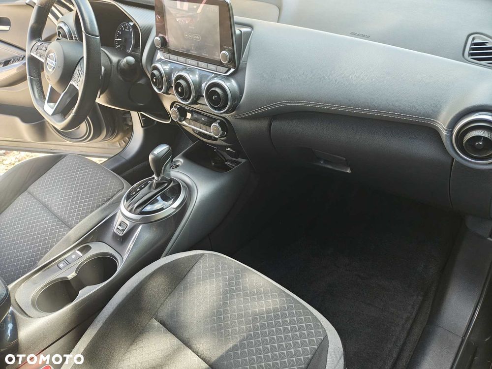 Nissan Juke 1.0 DIG-T N-Connecta DCT - 19