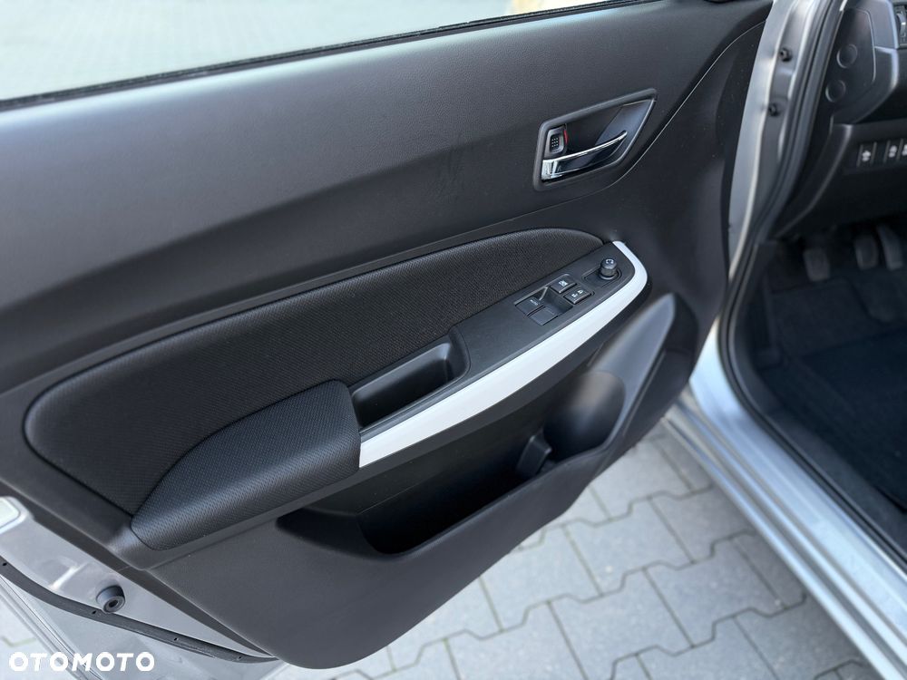 Suzuki Swift 1.2 Dualjet SHVS Premium - 25