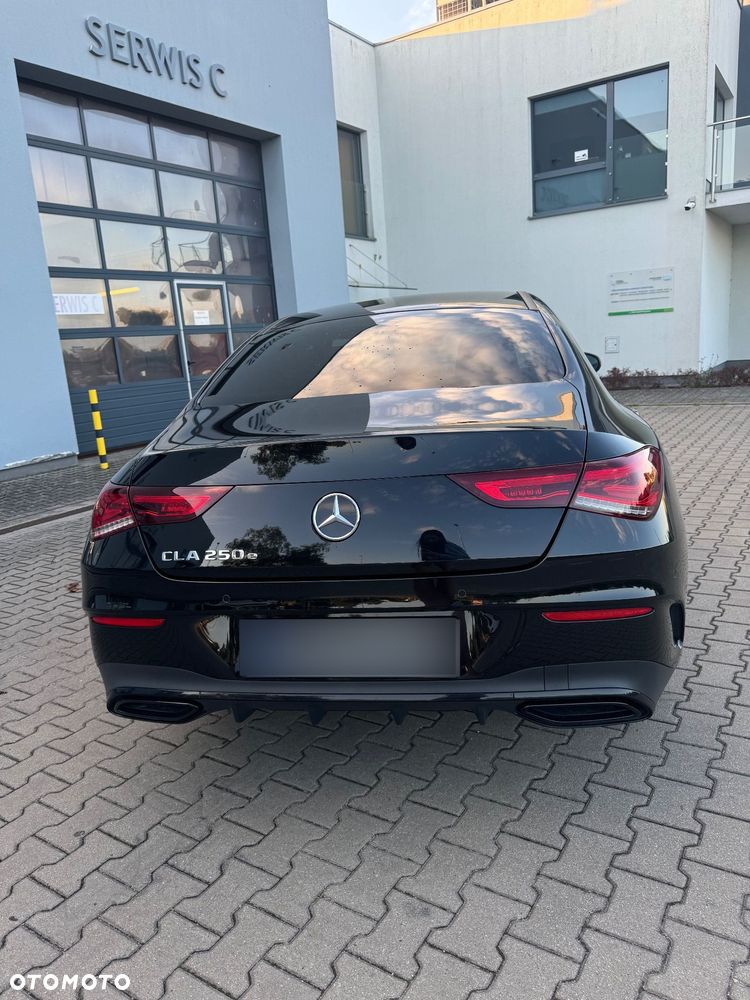 Mercedes-Benz CLA 250 E AMG Line 8G-DCT - 9