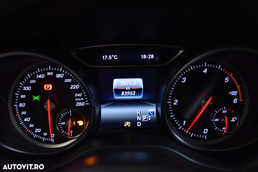 Mercedes-Benz CLA 200 d 7G-DCT - 10