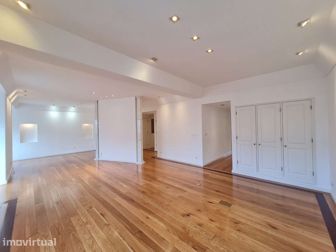 Apartamento para arrendar em São Domingos Benfica - Grande imagem: 2/17