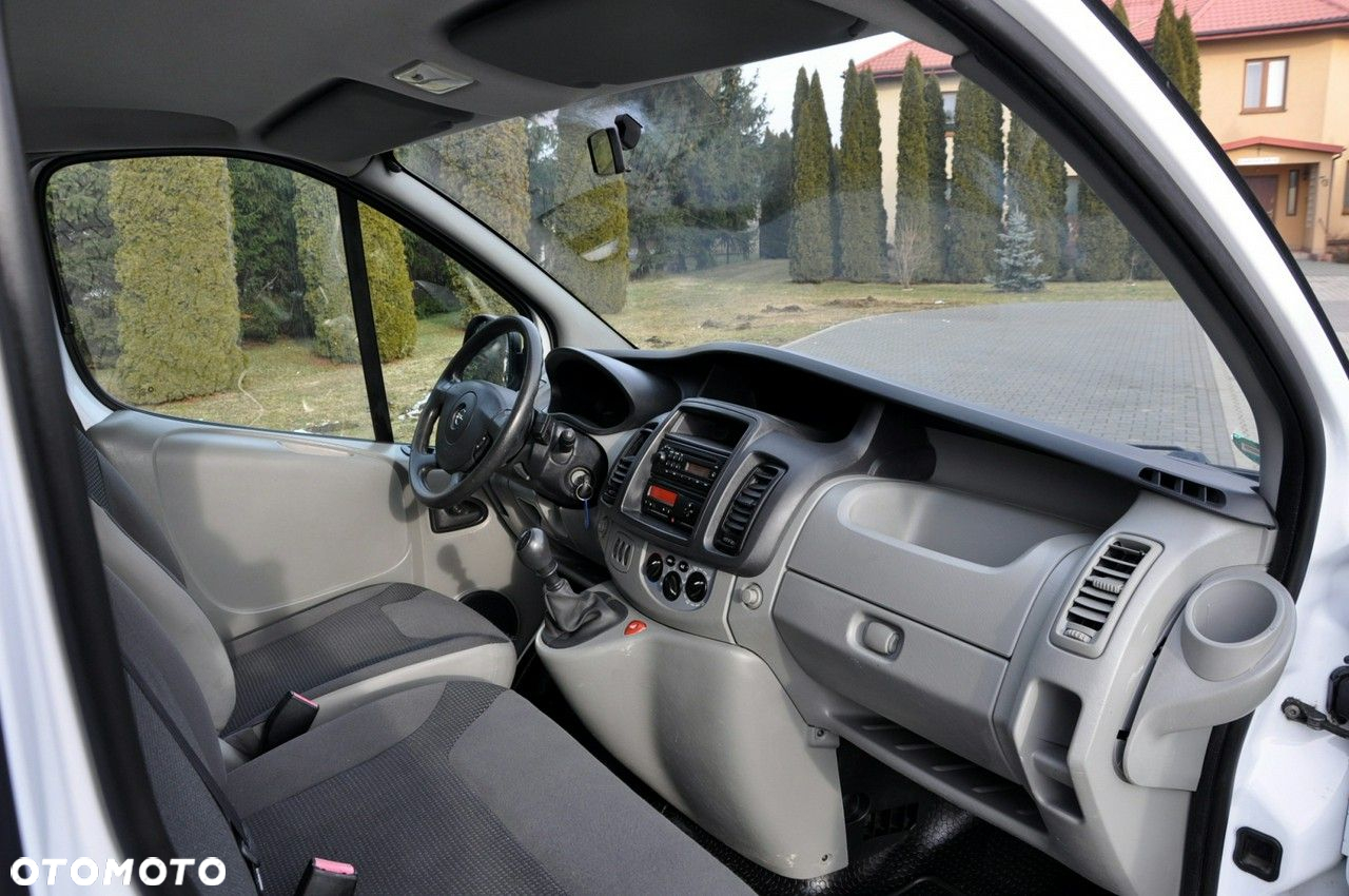 Opel Vivaro - 19