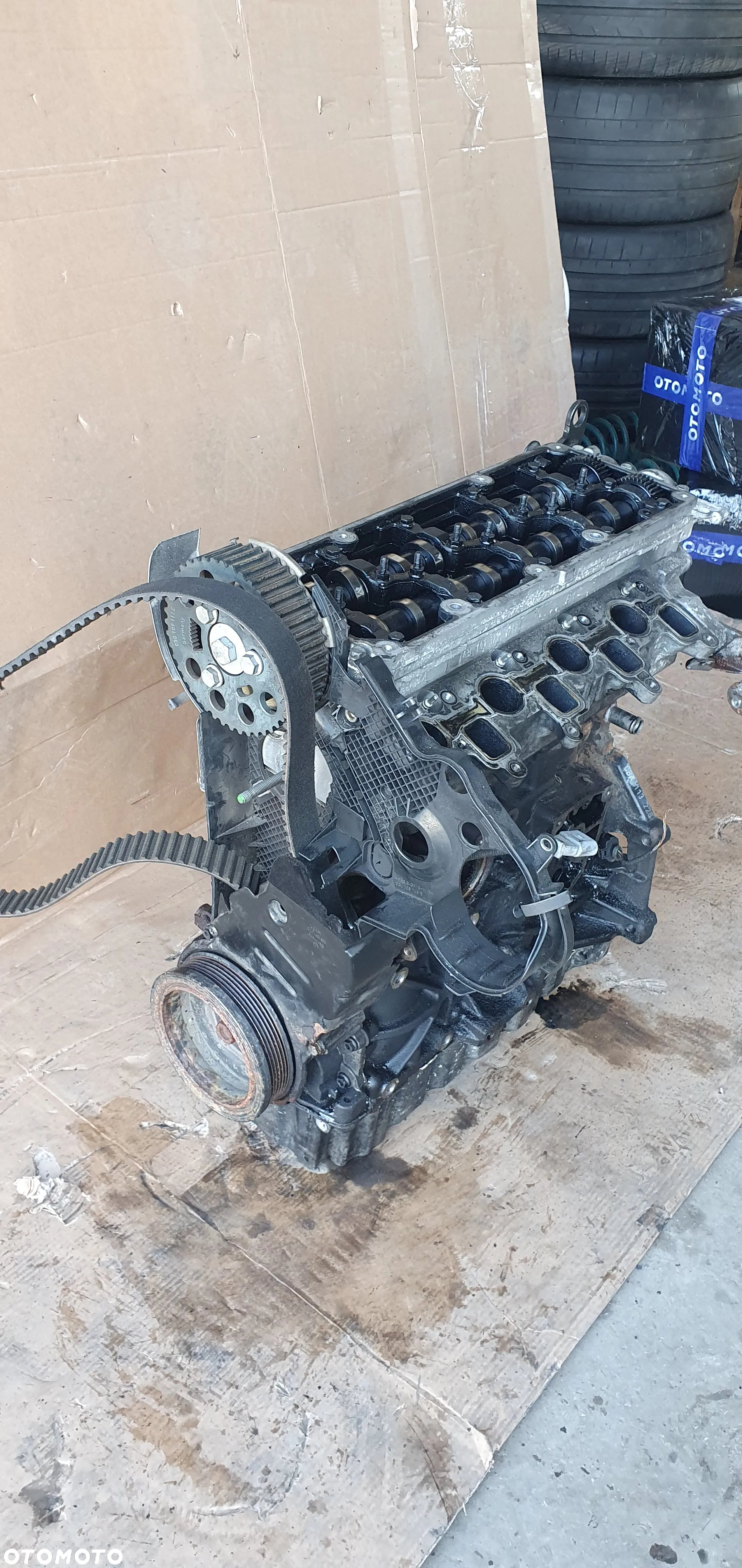 Silnik słupek blok silnika VW Passat B6 2.0 TDI CBA - 3