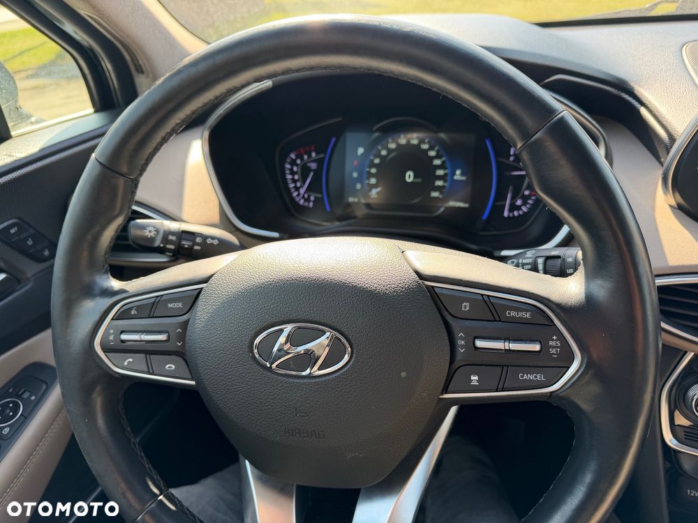 Hyundai Santa Fe 2.0 T Sport Utility - 13