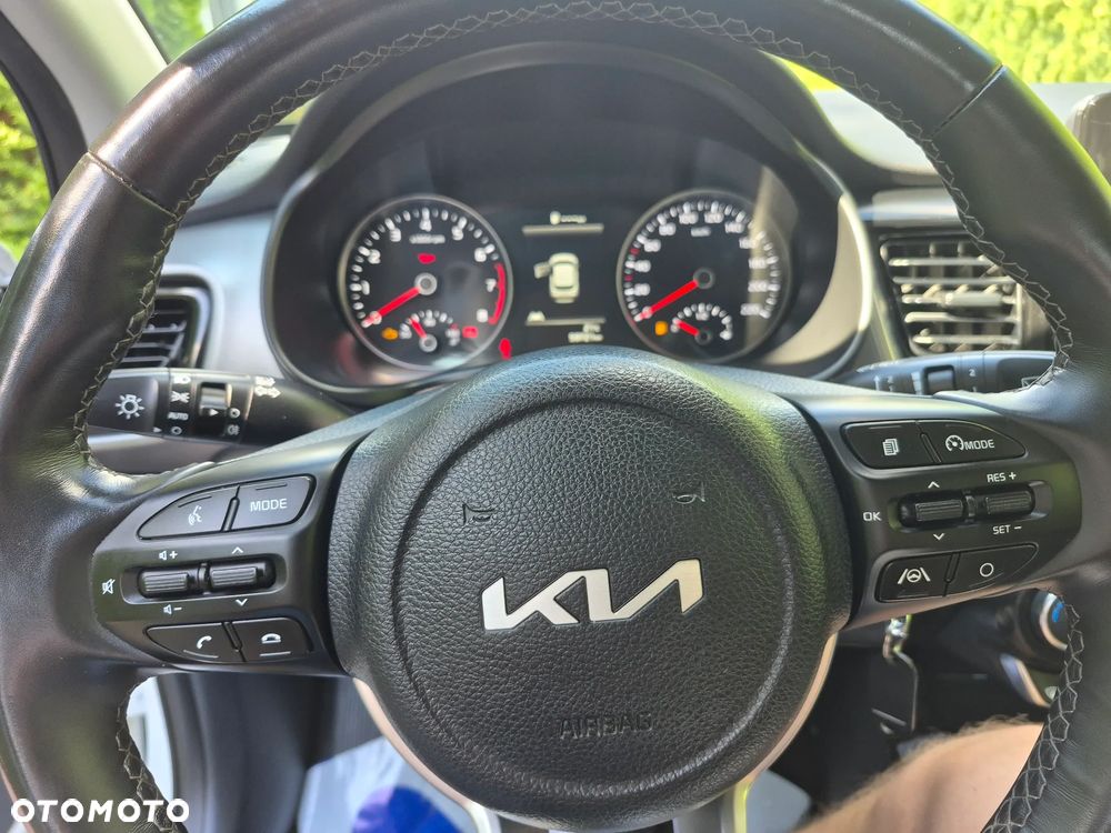 Kia Stonic - 24