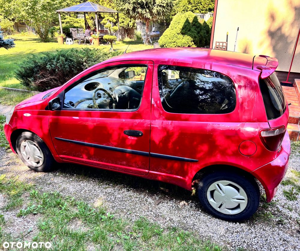 Toyota Yaris 1.0 Base - 4