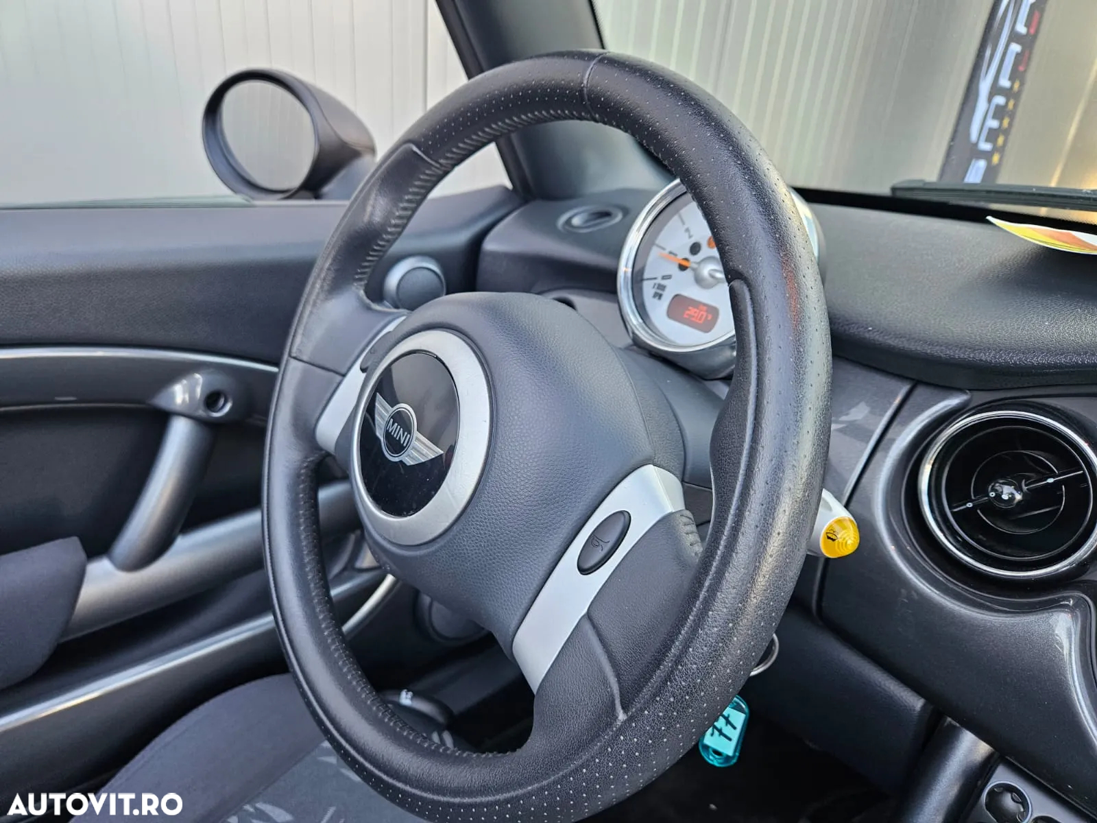 Mini ONE Cabrio Sidewalk - 22
