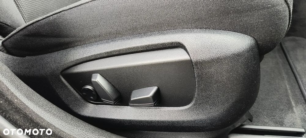 BMW Seria 5 - 32