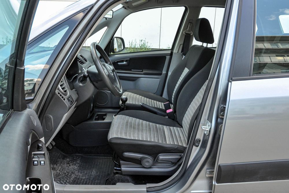 Suzuki SX4 - 7