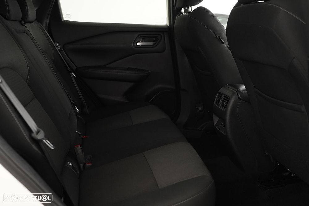 Nissan Qashqai 1.3 DIG-T N-Connecta Xtronic - 22