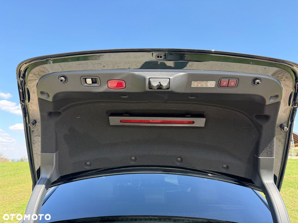 Mercedes-Benz CLS 300 d 4-Matic AMG - 27