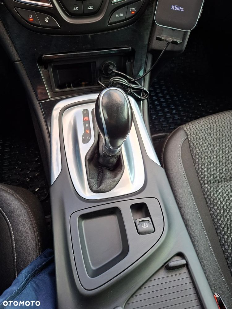 Opel Insignia 2.0 CDTI Cosmo - 11