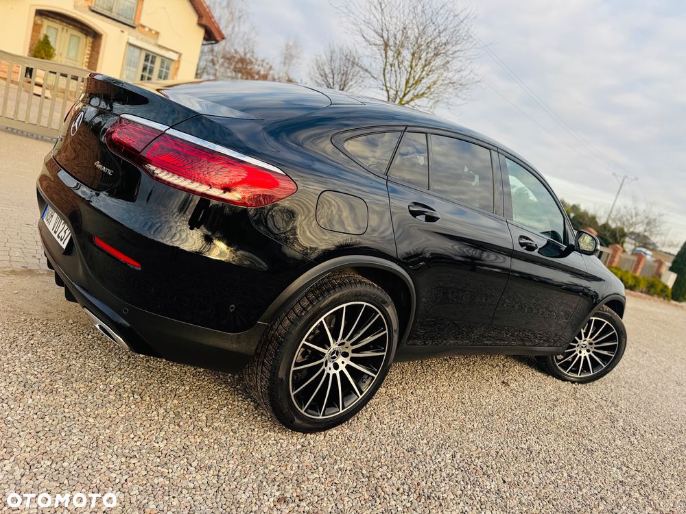 Mercedes-Benz GLC 300 d 4Matic 9G-TRONIC AMG Line Plus - 32