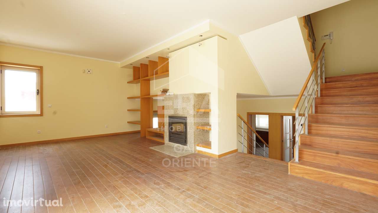 T3 com potencial para 5 quartos - Grande imagem: 2/46