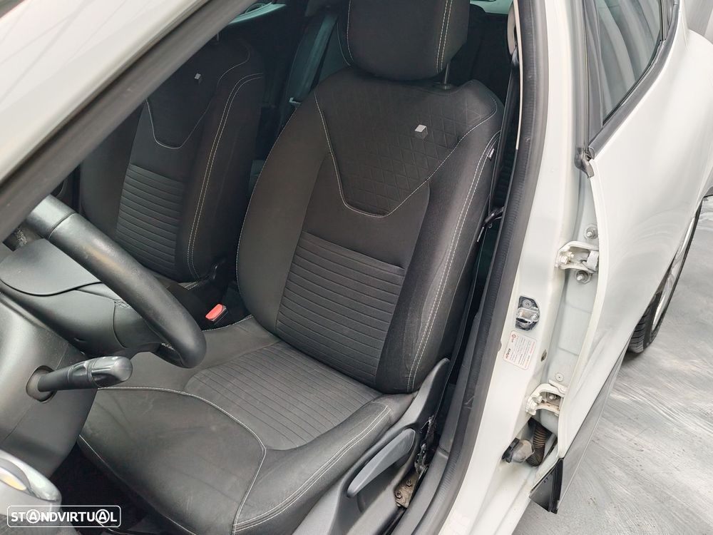 Renault Clio 1.5 dCi Limited - 16